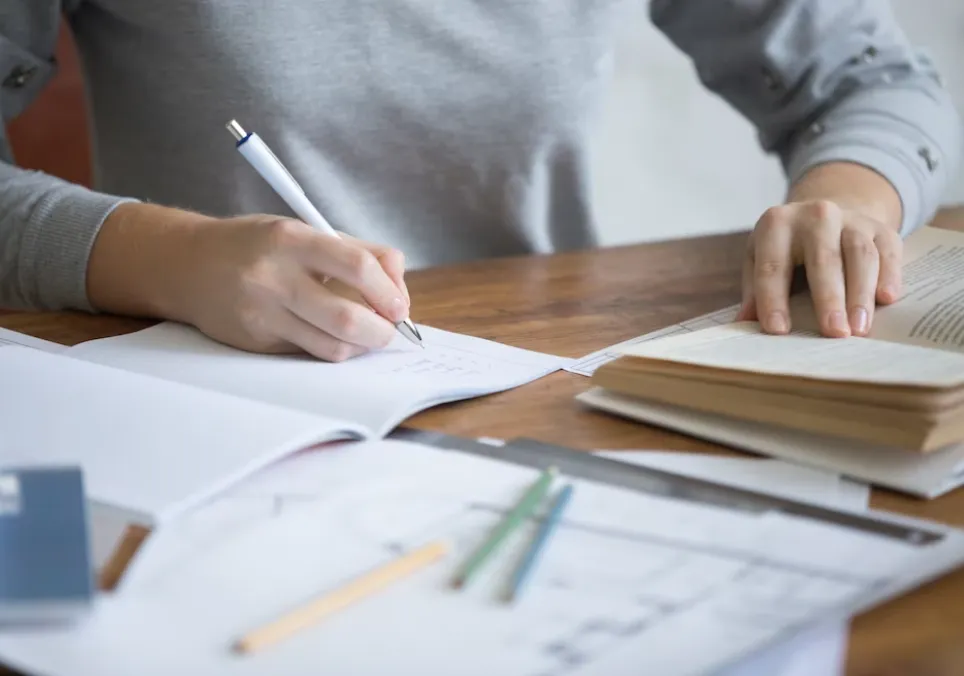 أقسام اختبار CAE في اللغة الإنجليزية أقسام اختبار CAE في اللغة الإنجليزية