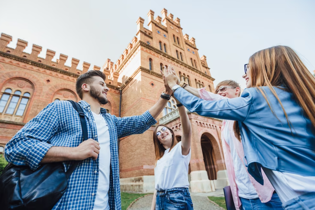 ما الفرق بين الجامعات الحكومية والخاصة في تركيا؟